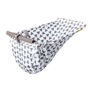 Binxy Baby gray and white triangles shopping cart hammock